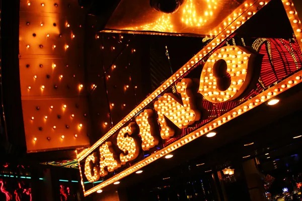 sontoto live-dealer studio showing multiple camera angles, professional dealers, and transparent game mechanics